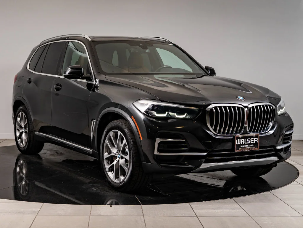 Used 2023 Black Sapphire Metallic BMW xDrive40i image 12