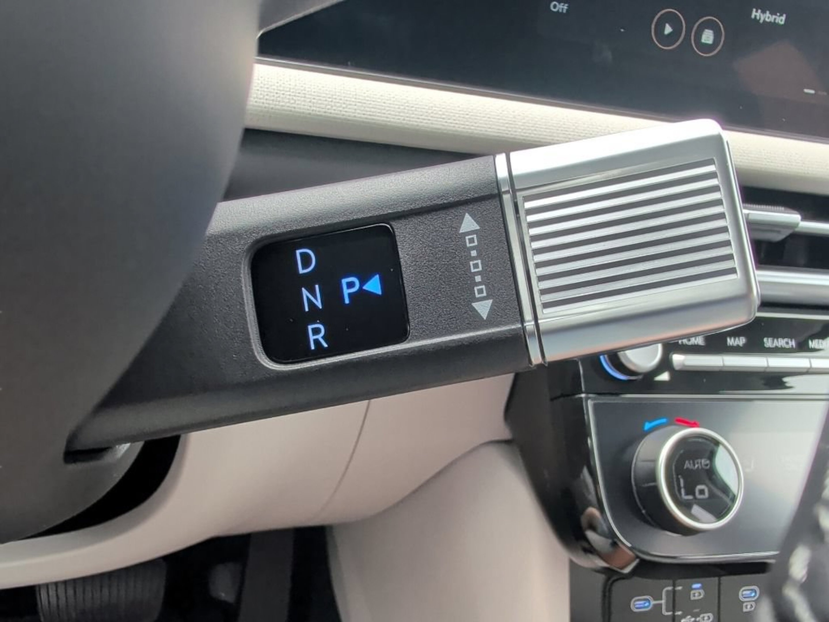 New 2026 Creamy White Pearl Hyundai SEL Convenience image 23