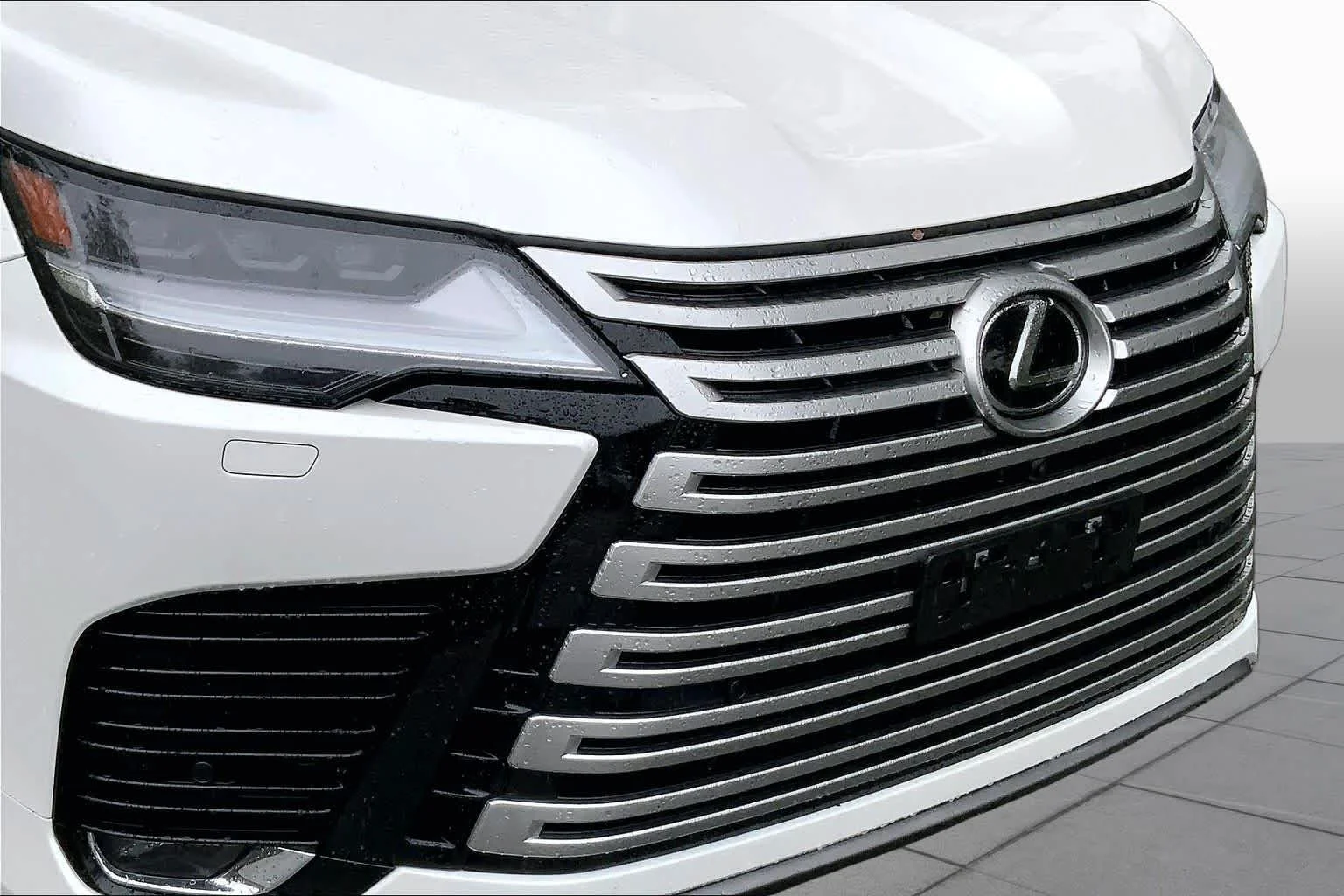 Used 2024 Eminent White Pearl Lexus Luxury image 29