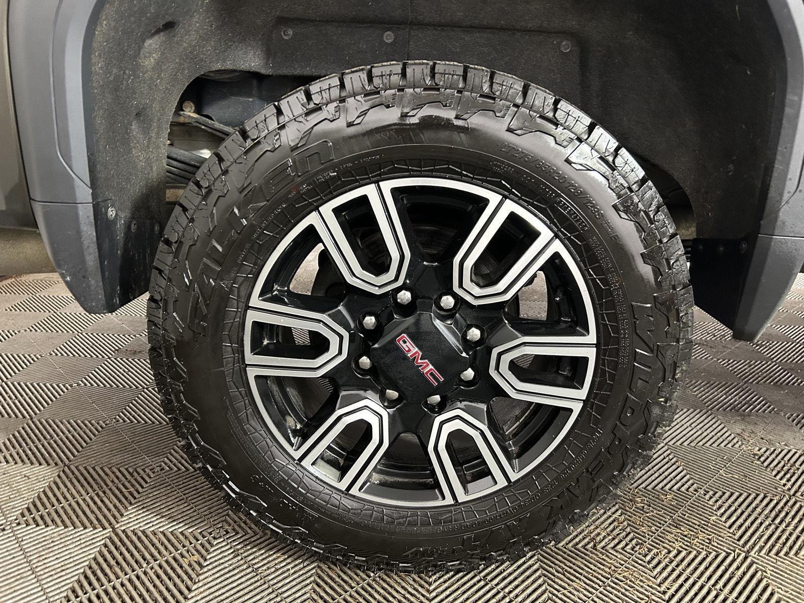 Used 2022 Forest Metallic GMC AT4 image 3