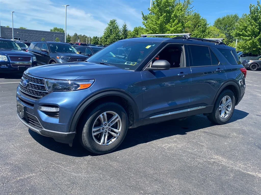 Used 2020 Blue Ford XLT image 6