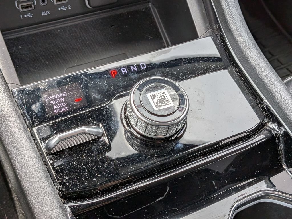 Used 2023 Silver Jeep Limited image 19