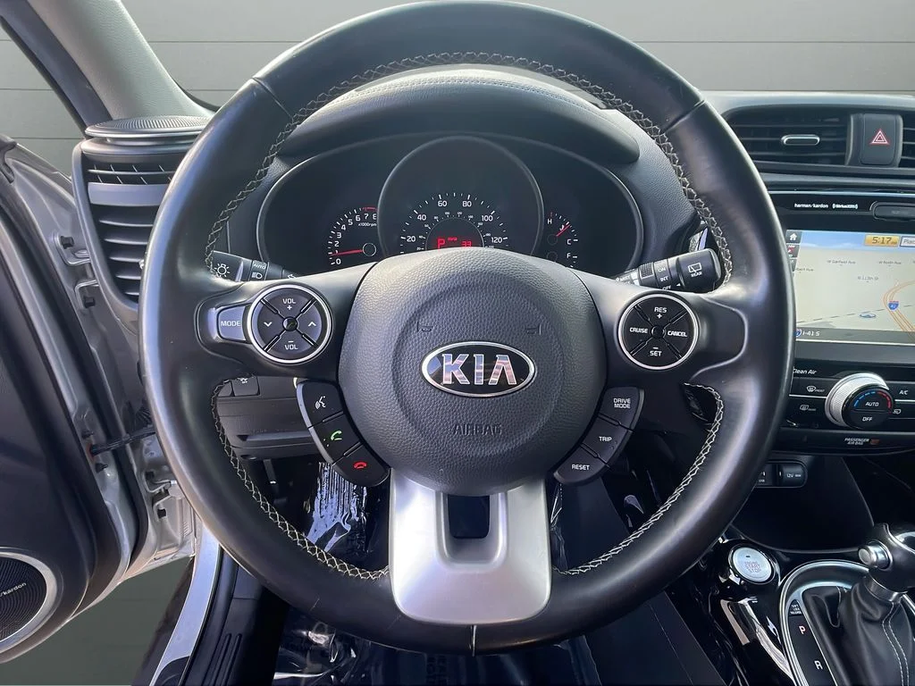 Used 2017 Silver Kia Plus image 36