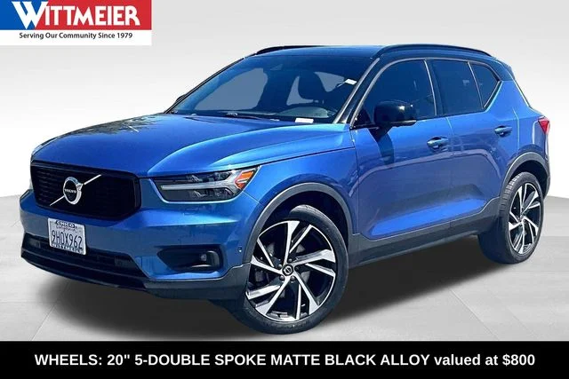 Used 2020 Blue Metallic Volvo R-Design image 1