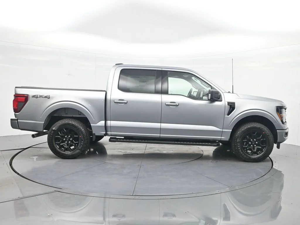 New 2026 Iconic Silver Metallic Ford XLT image 6
