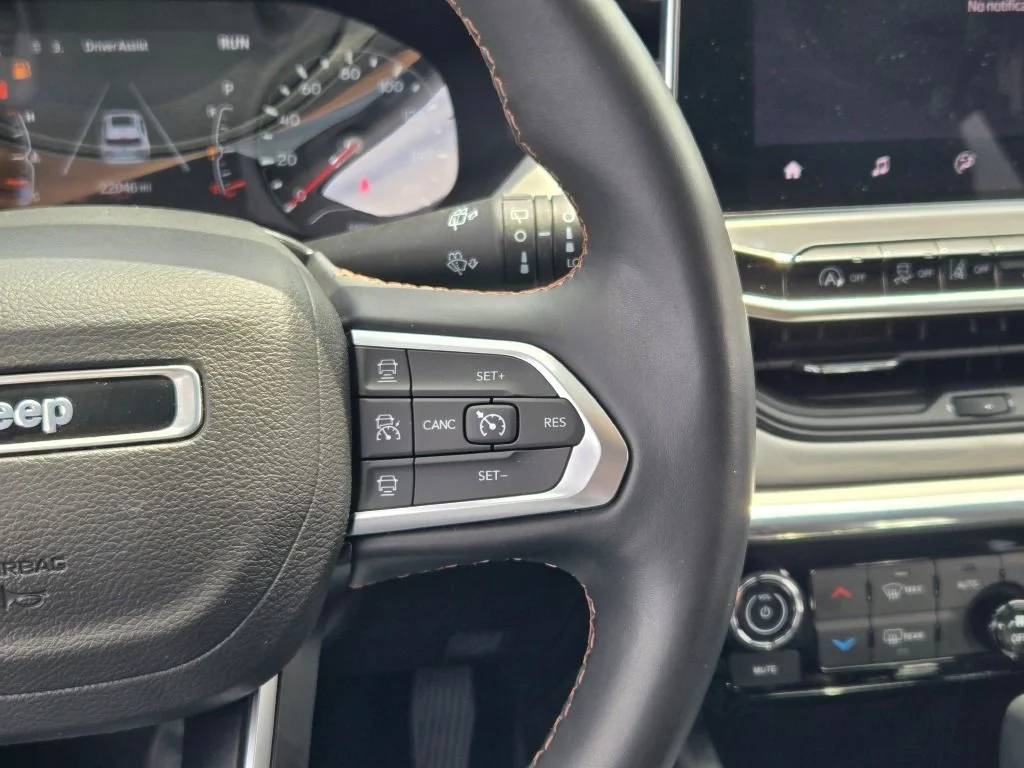 Used 2022 Silver Jeep Limited image 29