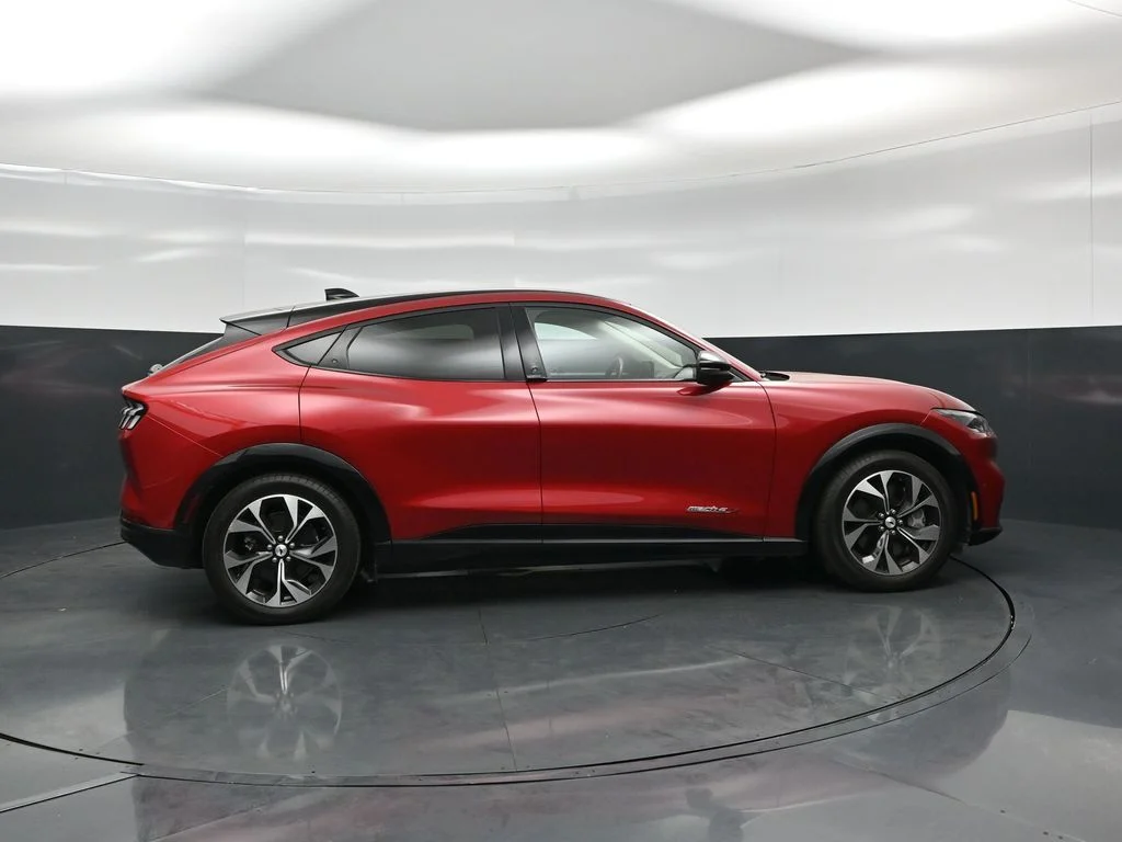 Used 2023 Red Ford Premium image 26
