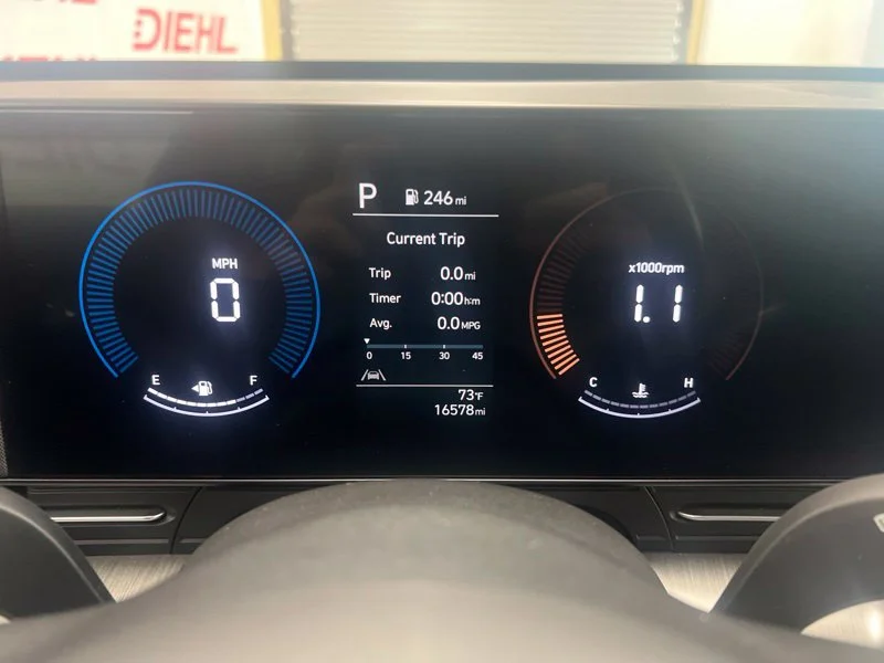 Used 2024 White Hyundai SEL image 24