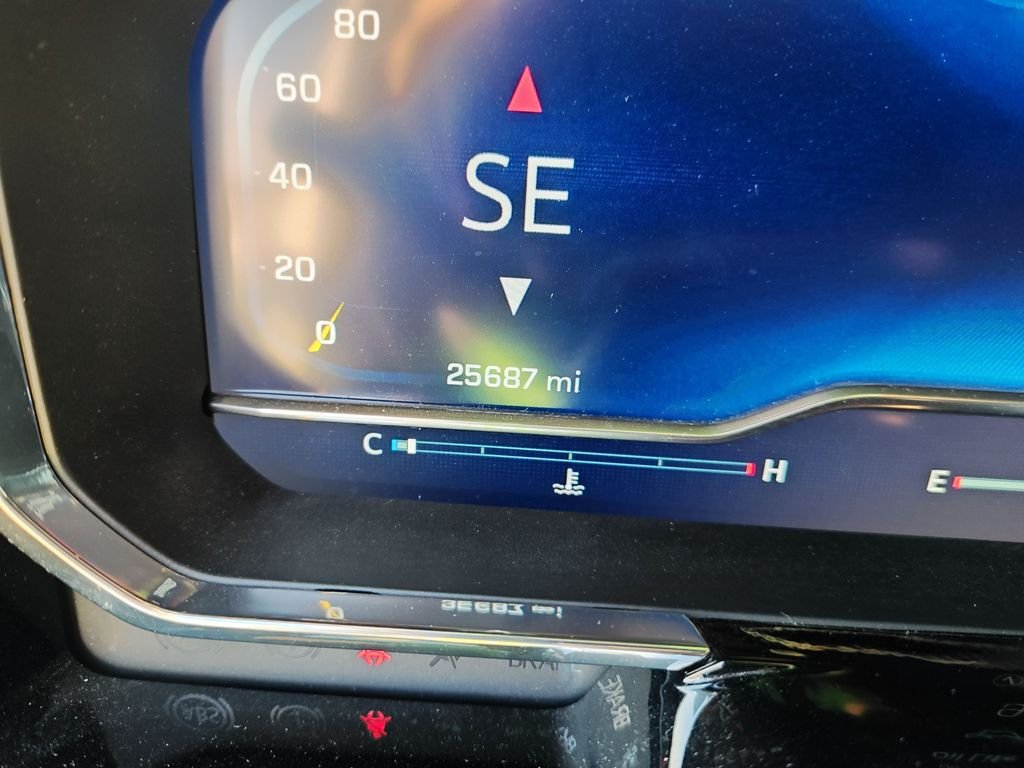 Used 2024 White Chevrolet LT image 19
