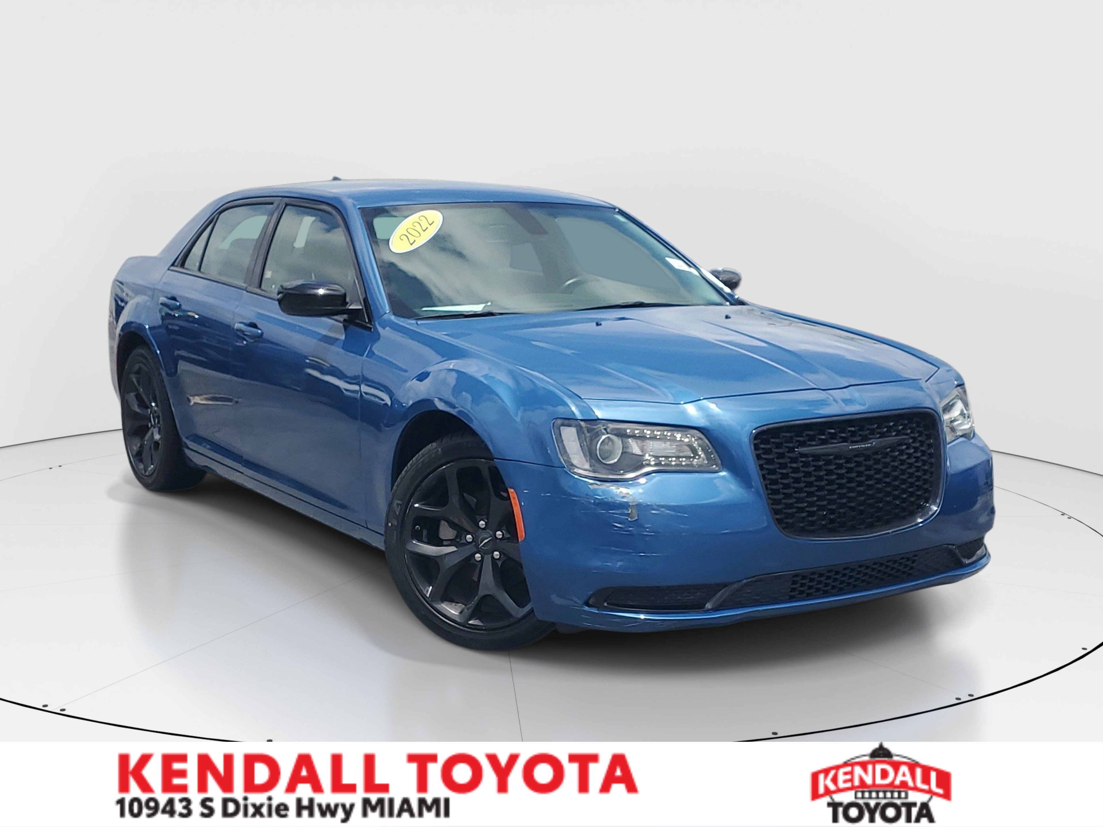 2022 Chrysler 300 Touring's photo
