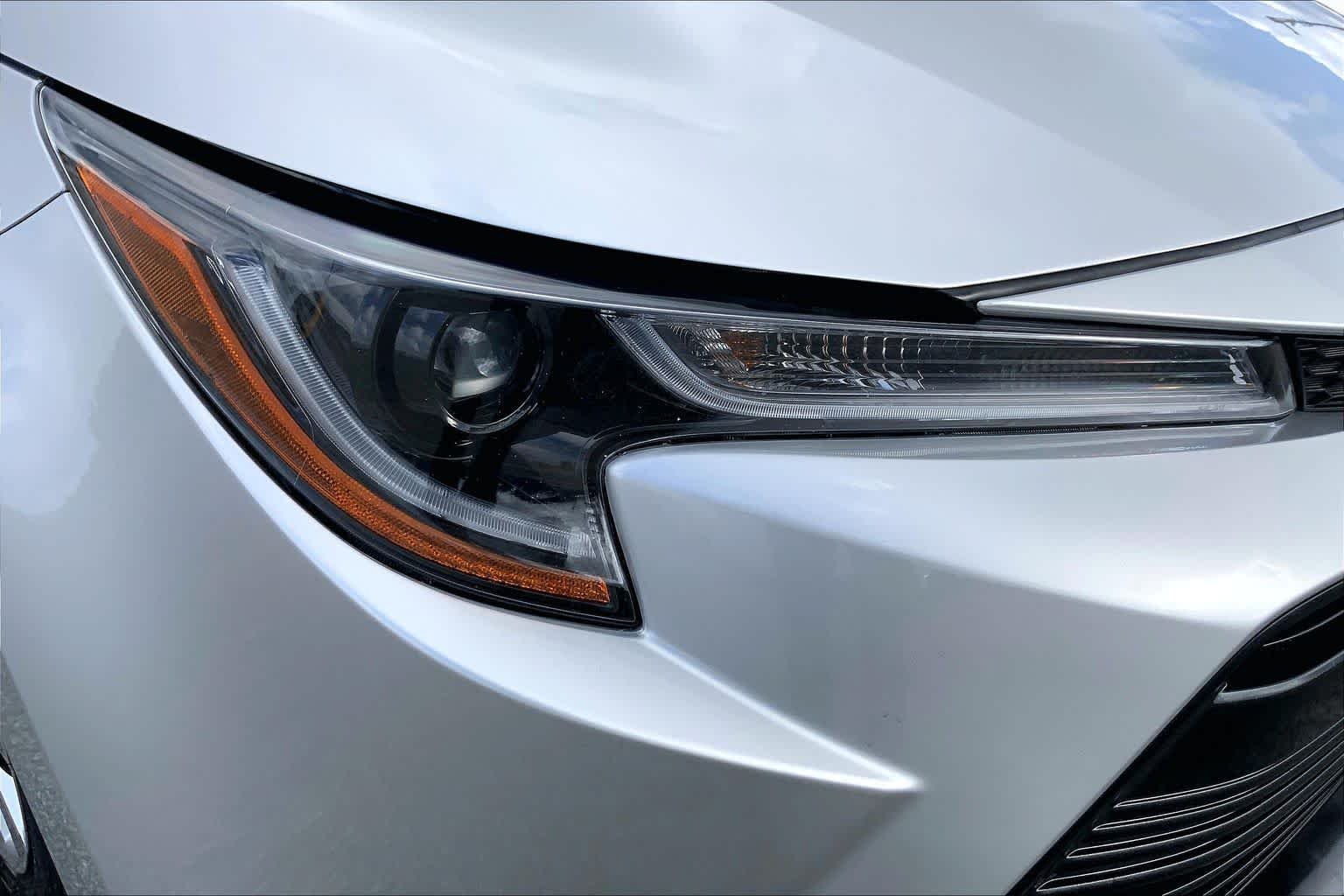 Used 2024 Classic Silver Metallic Toyota LE image 27