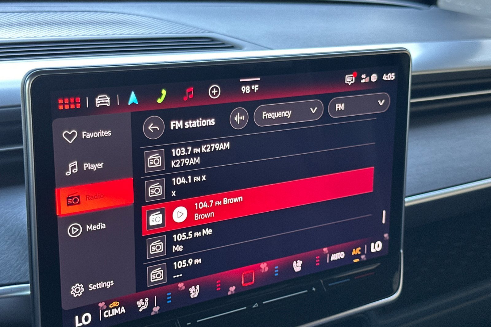 New 2025 Deep Black Pearl Volkswagen Pro S image 19