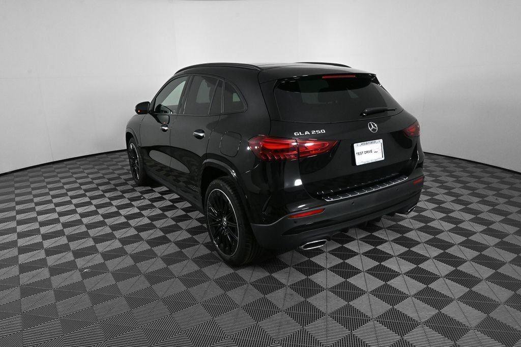 New 2026 Night Black Mercedes-Benz GLA 250 image 44