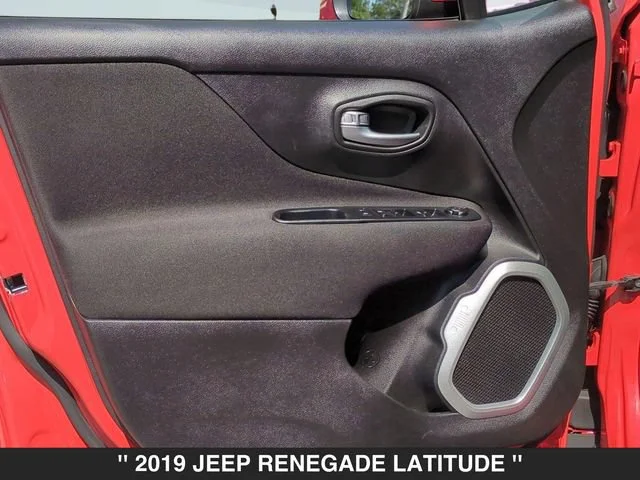 Used 2019 Orange Jeep Latitude 4x4 image 11