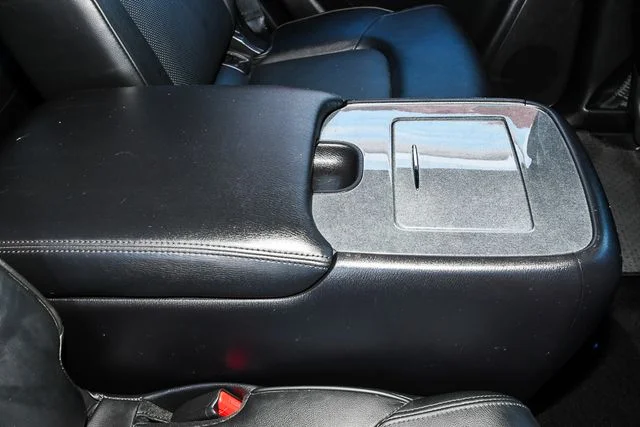 Used 2022 White Nissan SL image 32