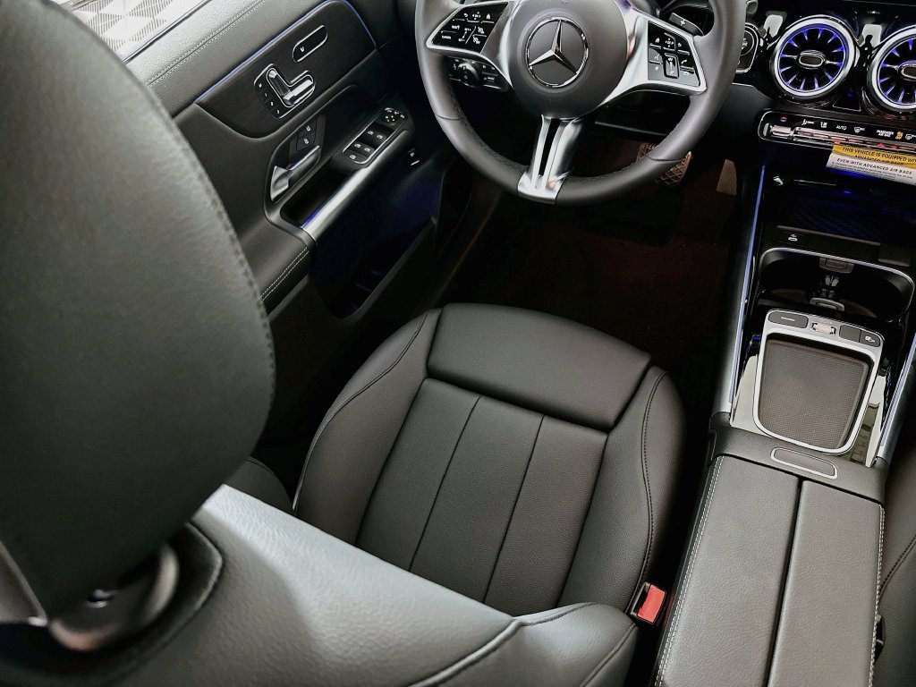 New 2026 Night Black Mercedes-Benz GLA 250 image 51
