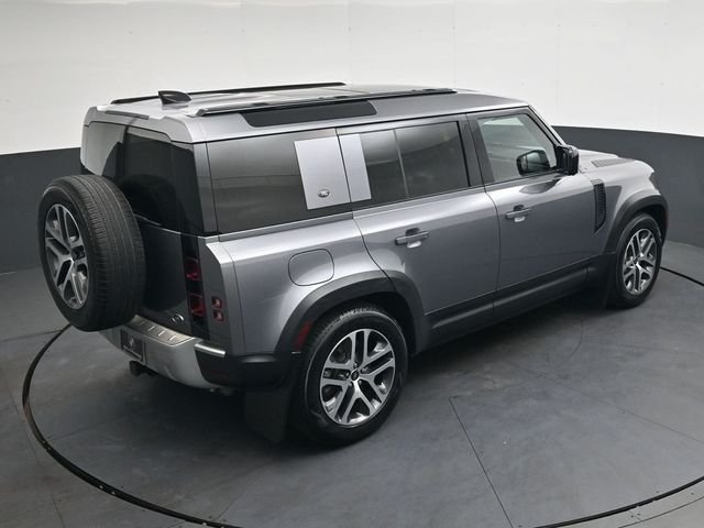 Used 2020  Land Rover SE image 31