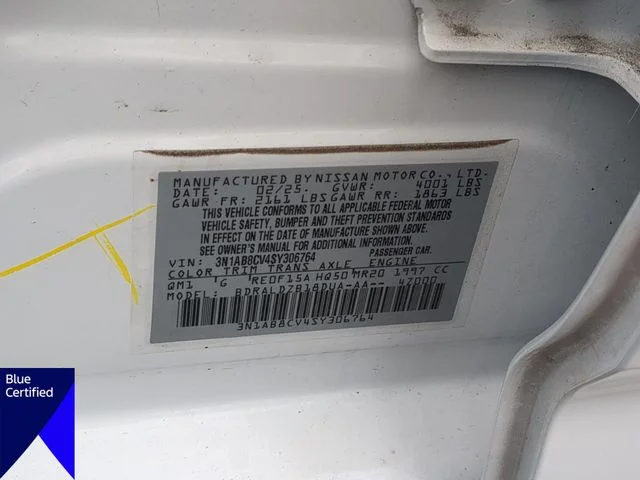Used 2025 White Nissan SV image 37