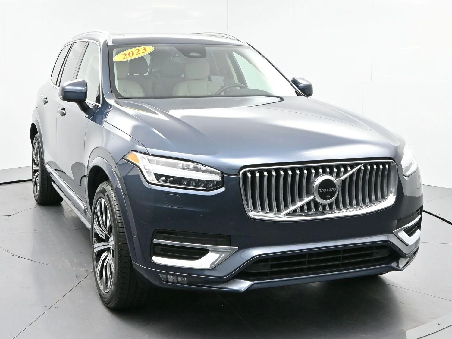 Used 2023 Blue Volvo Plus image 6