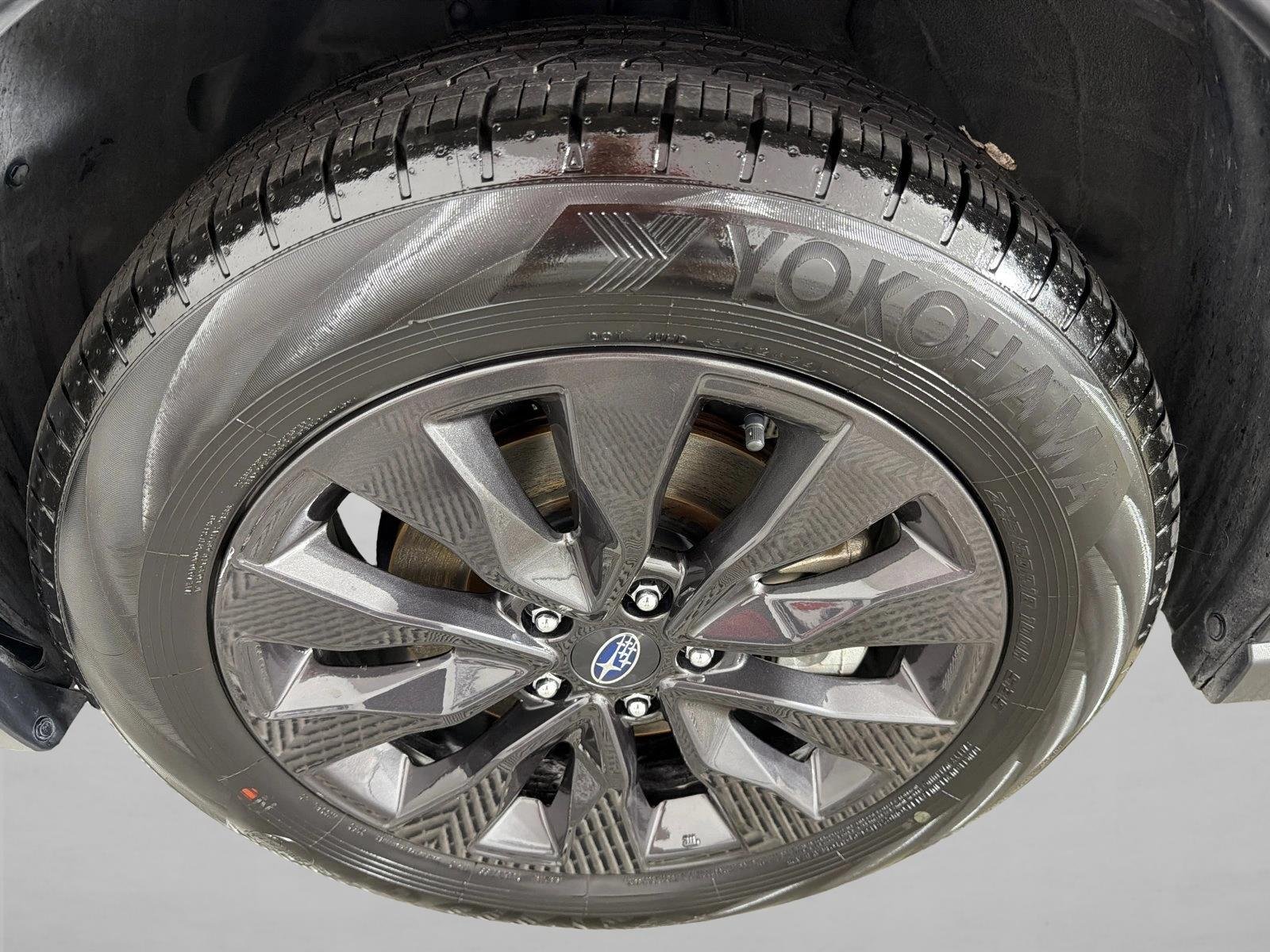 Used 2025 Ice Silver Metallic Subaru Onyx Edition image 12