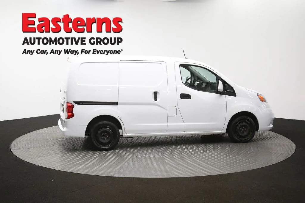 Used 2020 White Nissan SV image 43