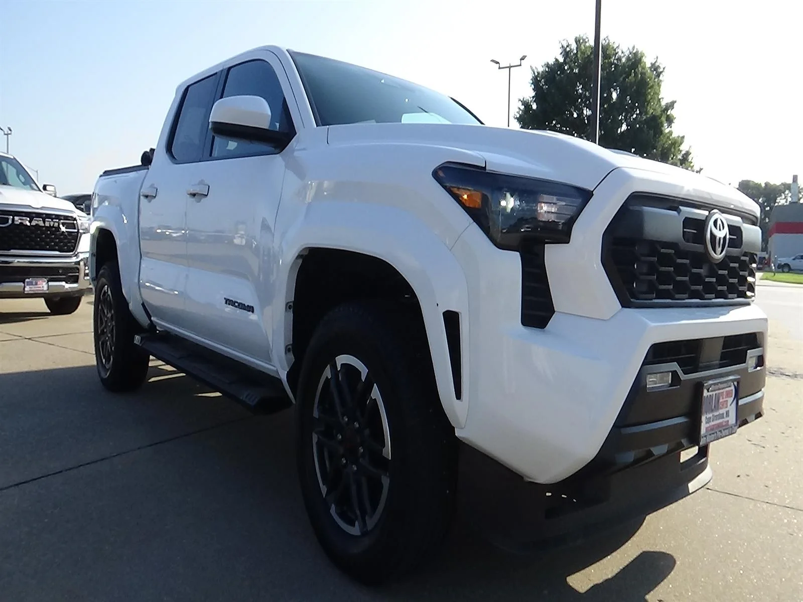 Used 2025 Ice Cap (040) Toyota TRD Sport image 4