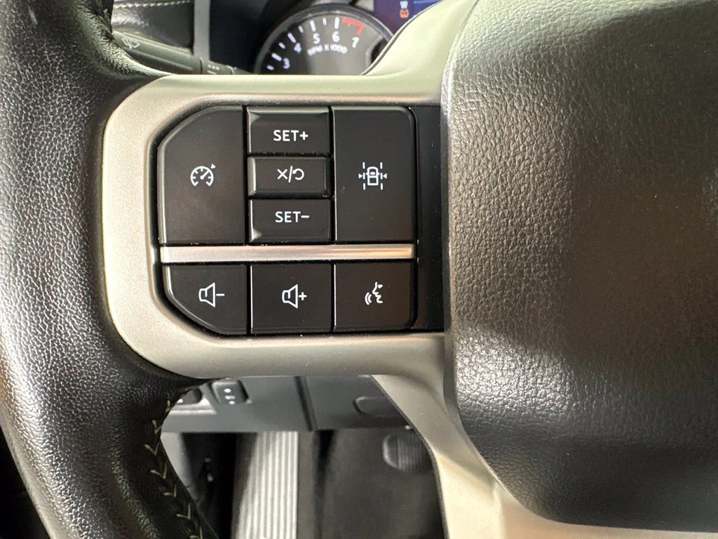Used 2024 Gray Ford XLT image 25