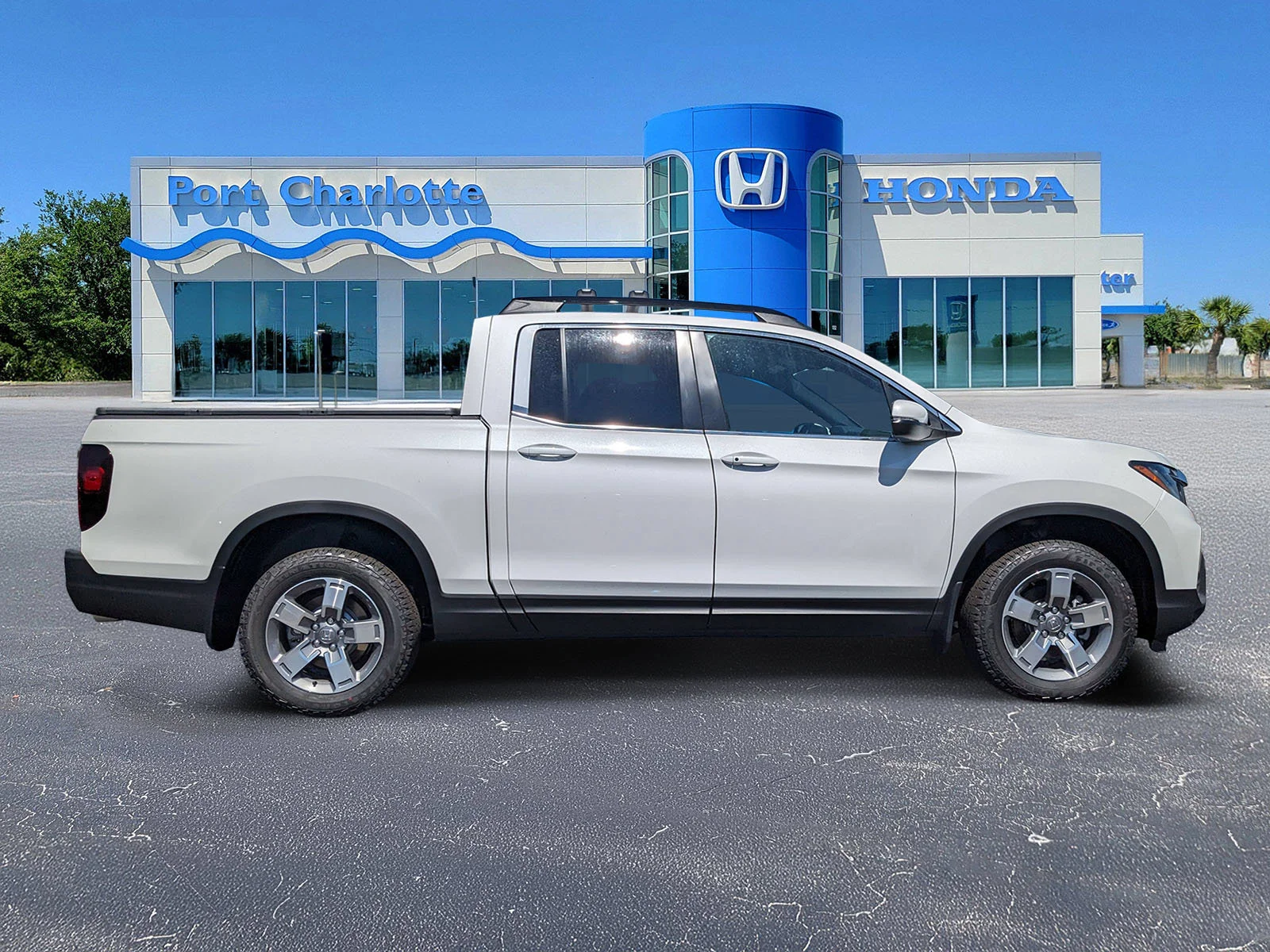 New 2026 Platinum White Pearl Honda RTL image 4