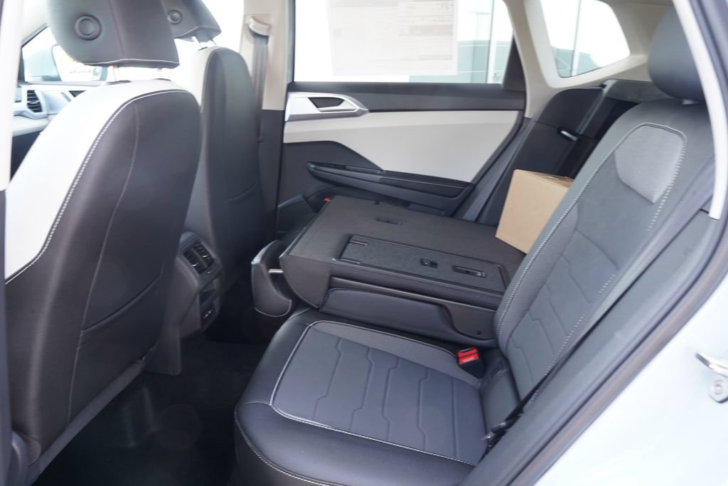 New 2026 Monument Gray Volkswagen 1.5T SE image 7