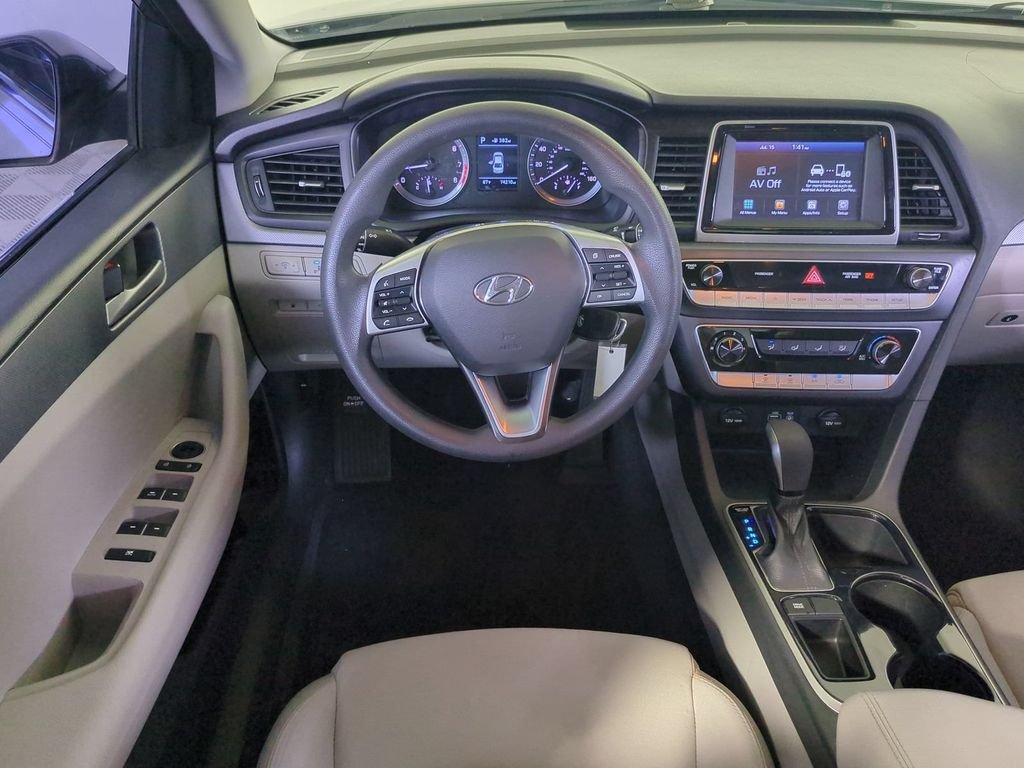 Used 2019 Gray Hyundai SE image 17