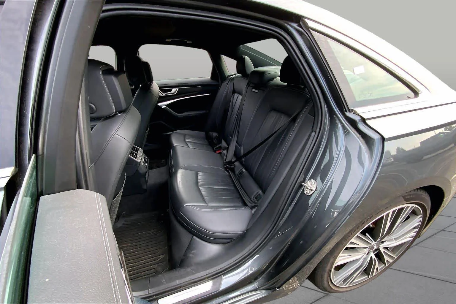 Used 2019 Daytona Gray Pearl Effect Audi Premium Plus image 21