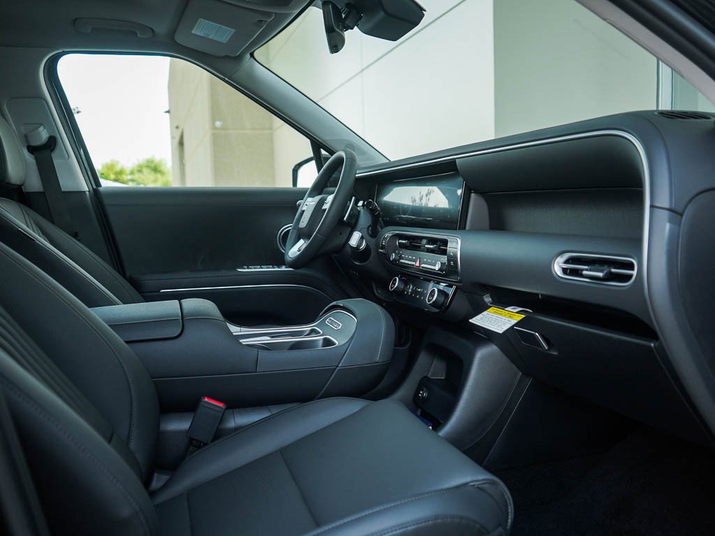 New 2026 Abyss Black Pearl Hyundai SEL Premium 7P AWD image 11