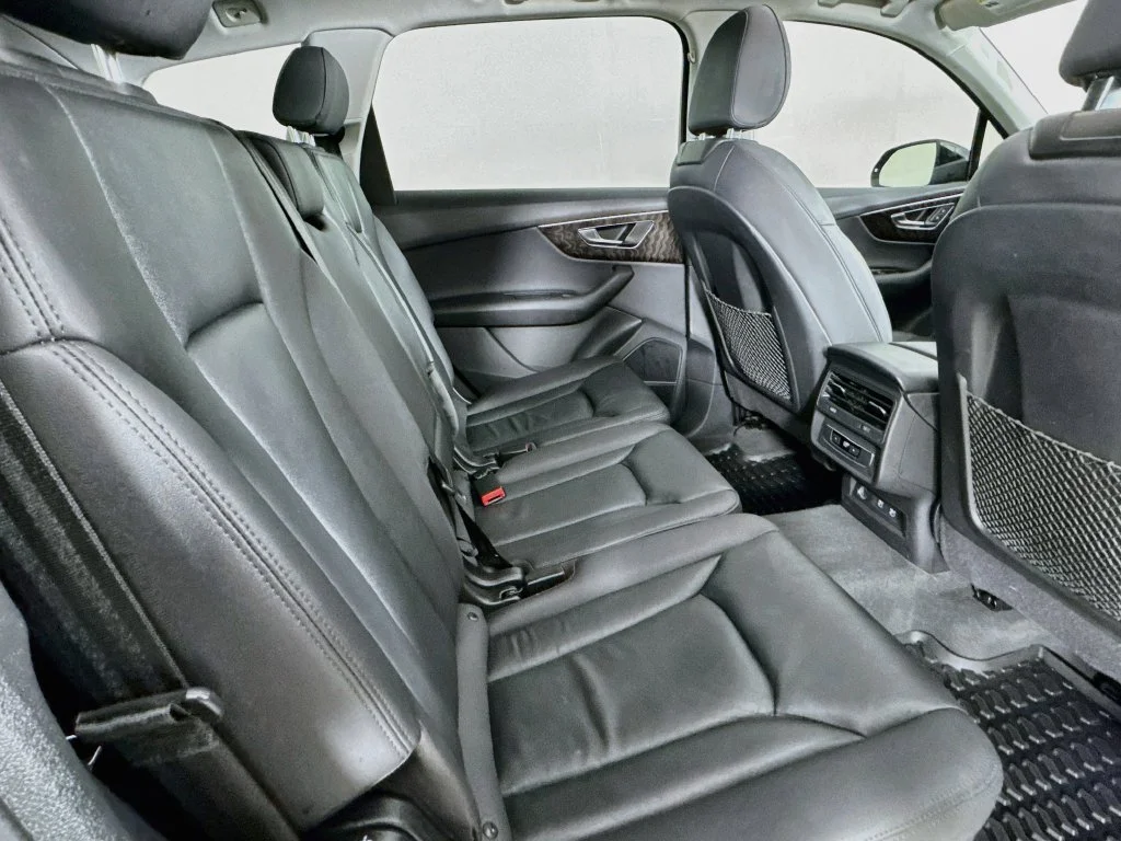 Used 2021  Audi 55 Premium Plus image 36