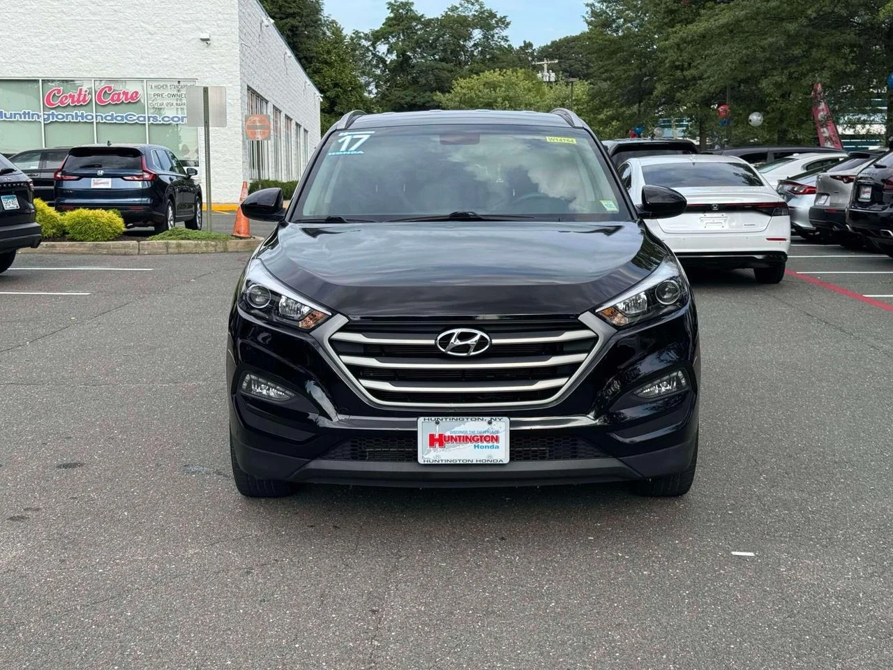 Used 2017 Hyundai Tucson SE with VIN KM8J3CA46HU537017 for sale in Glen Cove, NY