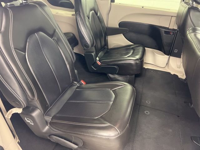 Used 2023 White Chrysler Touring L image 23