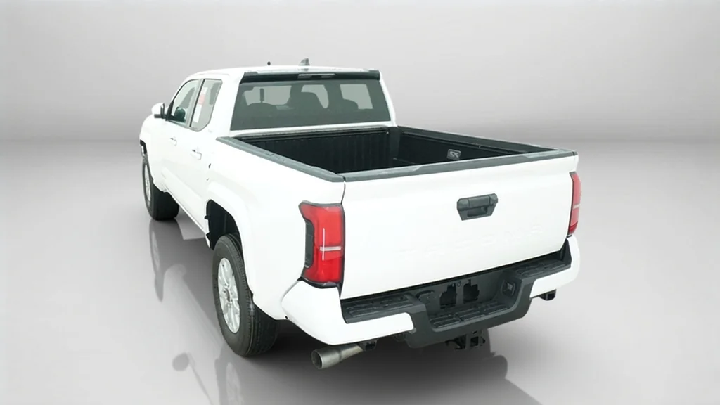New 2026 Ice Cap Toyota SR5 image 13