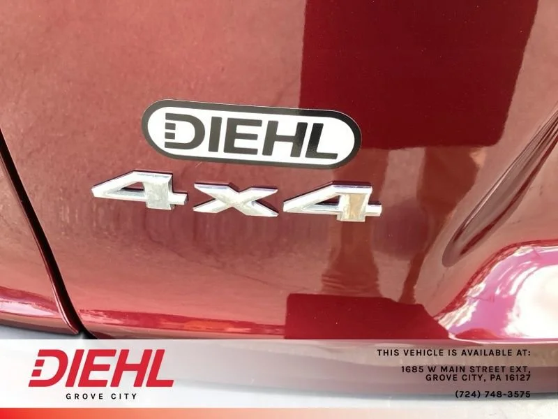 Used 2020 Red Jeep Latitude Plus 4x4 image 12