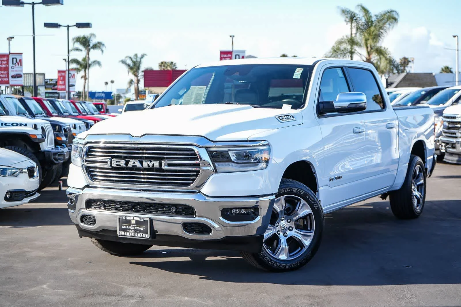 2024 RAM 1500 Laramie 4x4 Crew Cab 5'7's photo