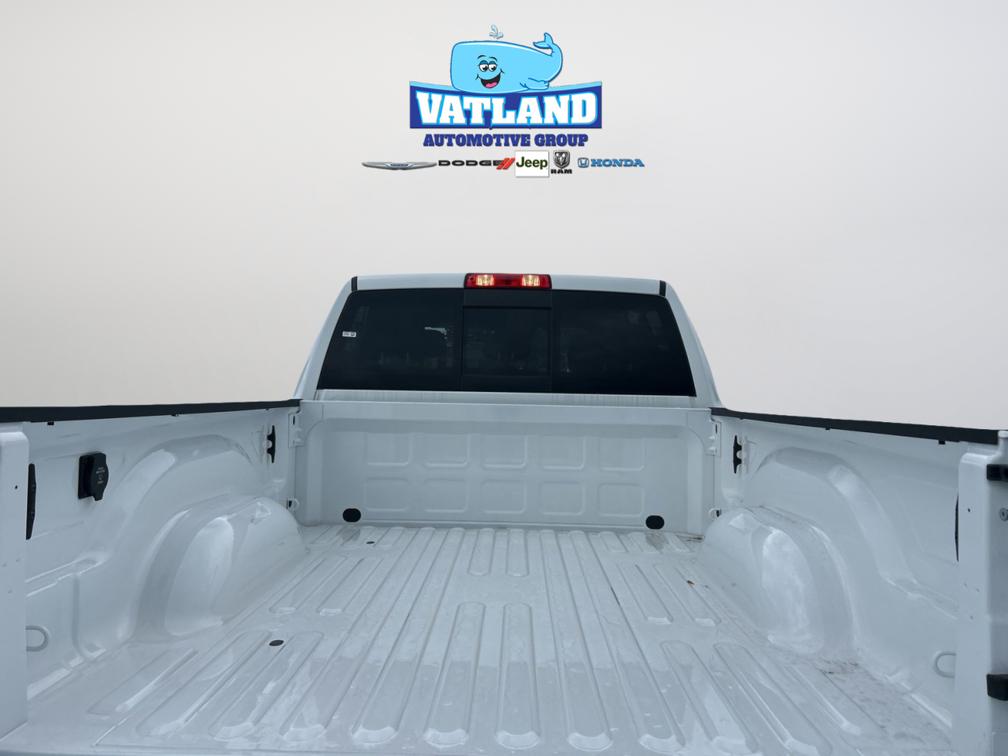 New 2026 Bright White Clear-Coat Exterior Paint RAM Tradesman image 7