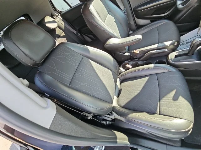 Used 2022 Black Chevrolet LT image 31