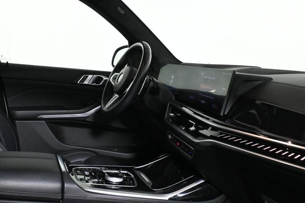 Certified Used 2024 Alpine White BMW M60i image 28