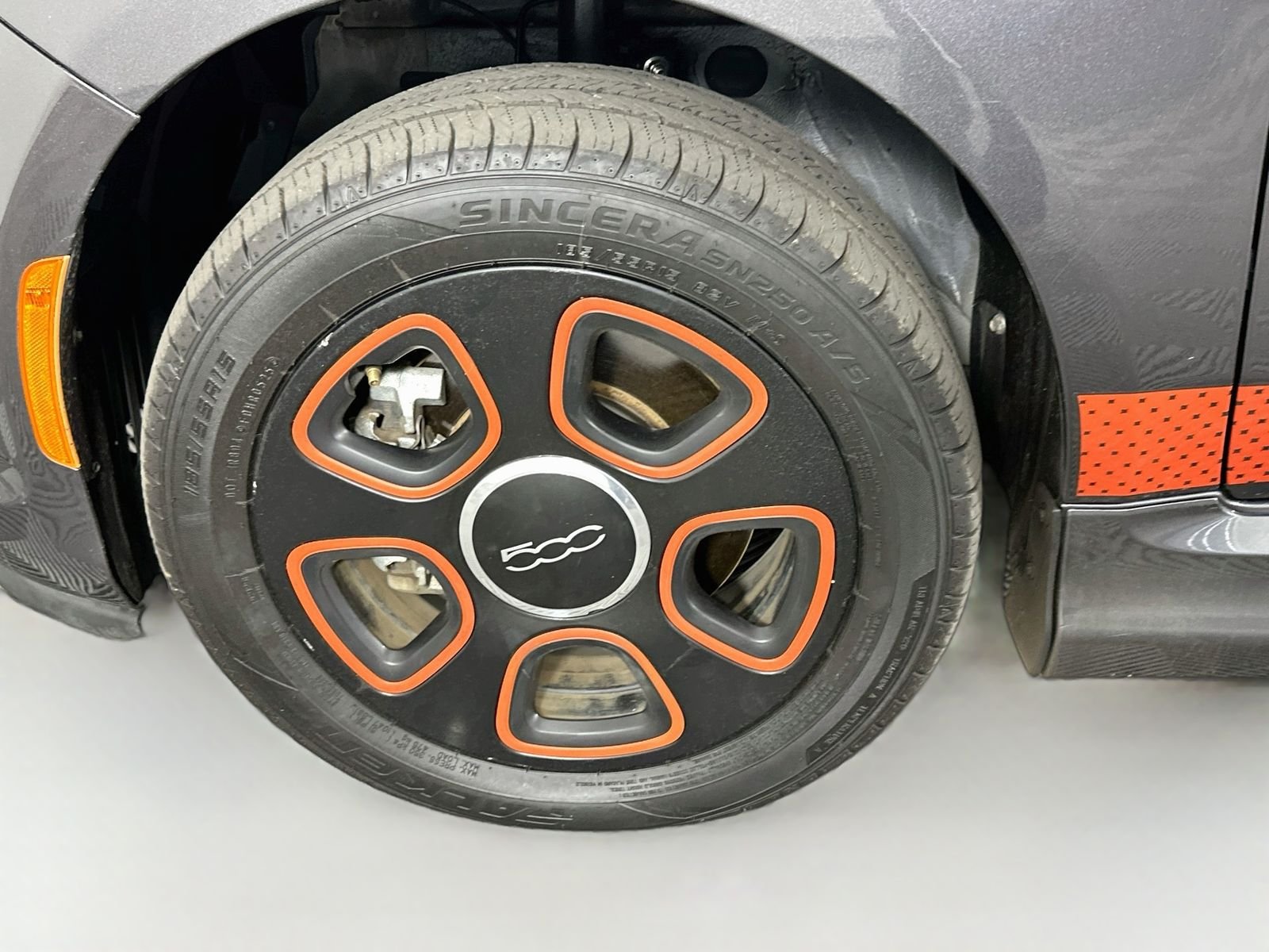 Used 2014 Granito Lucente (Granite Crystal) FIAT Battery Electric image 28