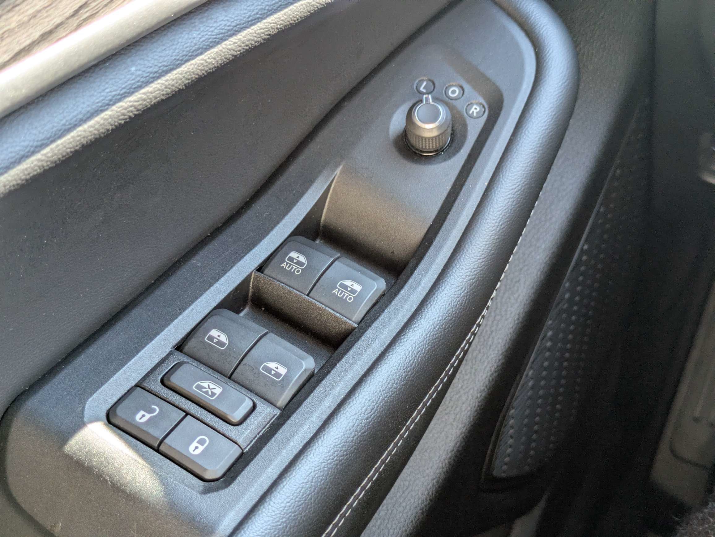 Used 2024 Gray Jeep Limited image 24