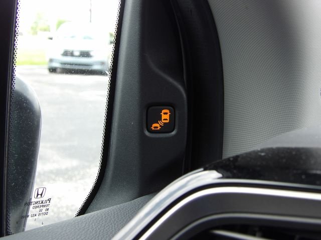 Used 2022 Lunar Silver Metallic Honda Touring image 18