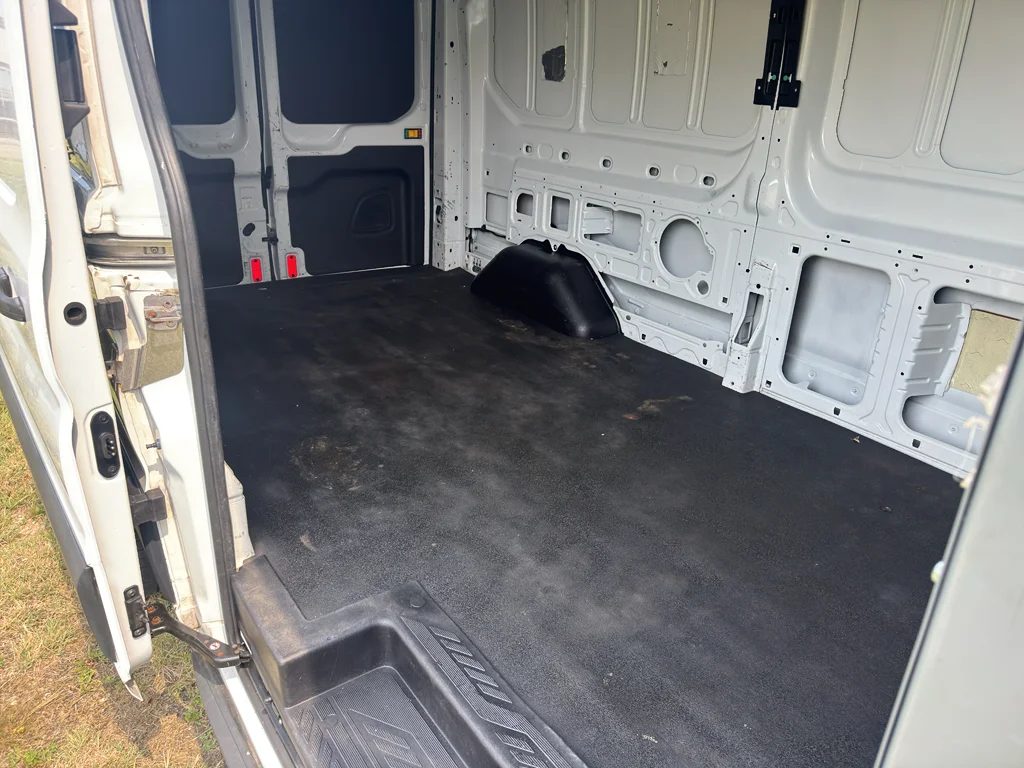 Used 2015 Oxford White Ford Base image 15