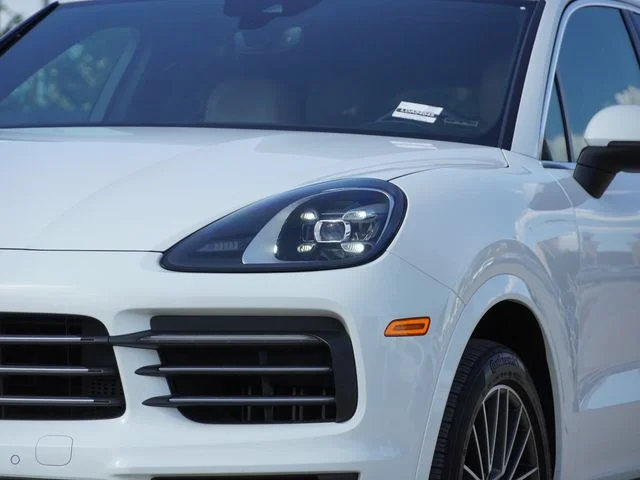Used 2020  Porsche Base image 4