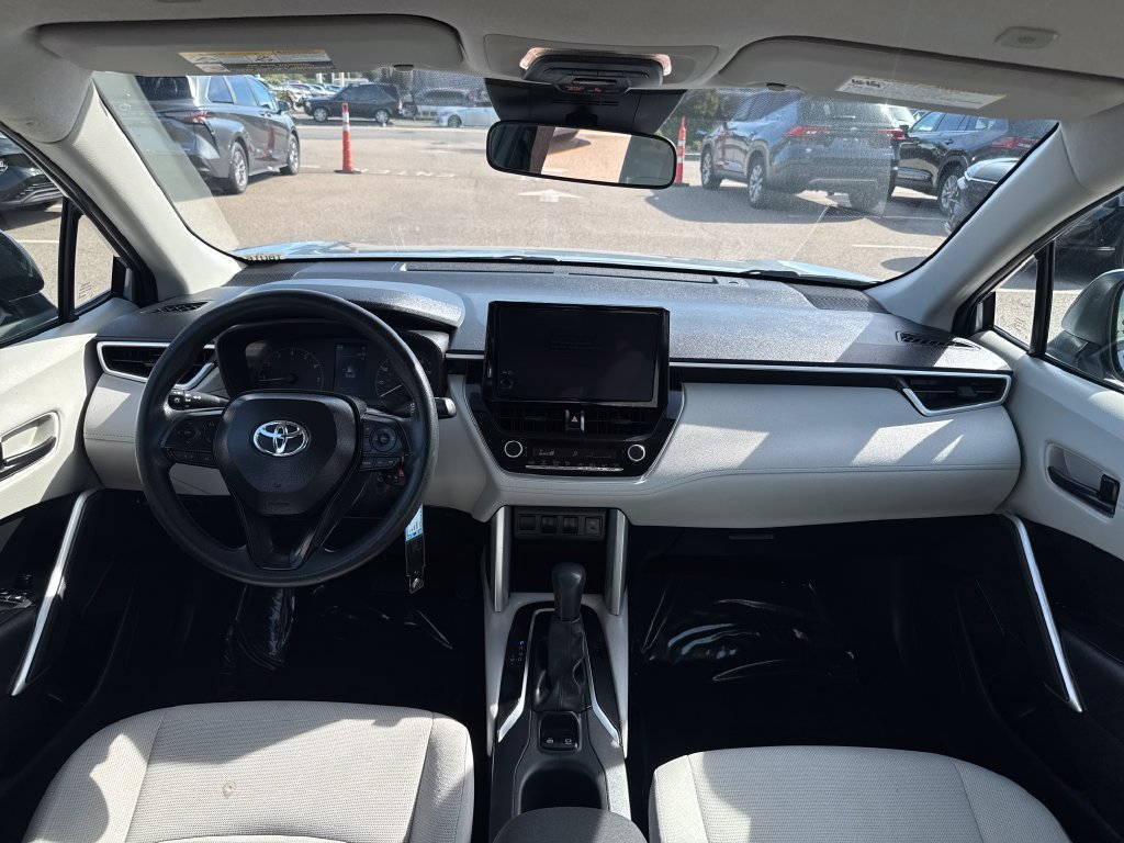 Certified Used 2025 Silver Toyota L image 11