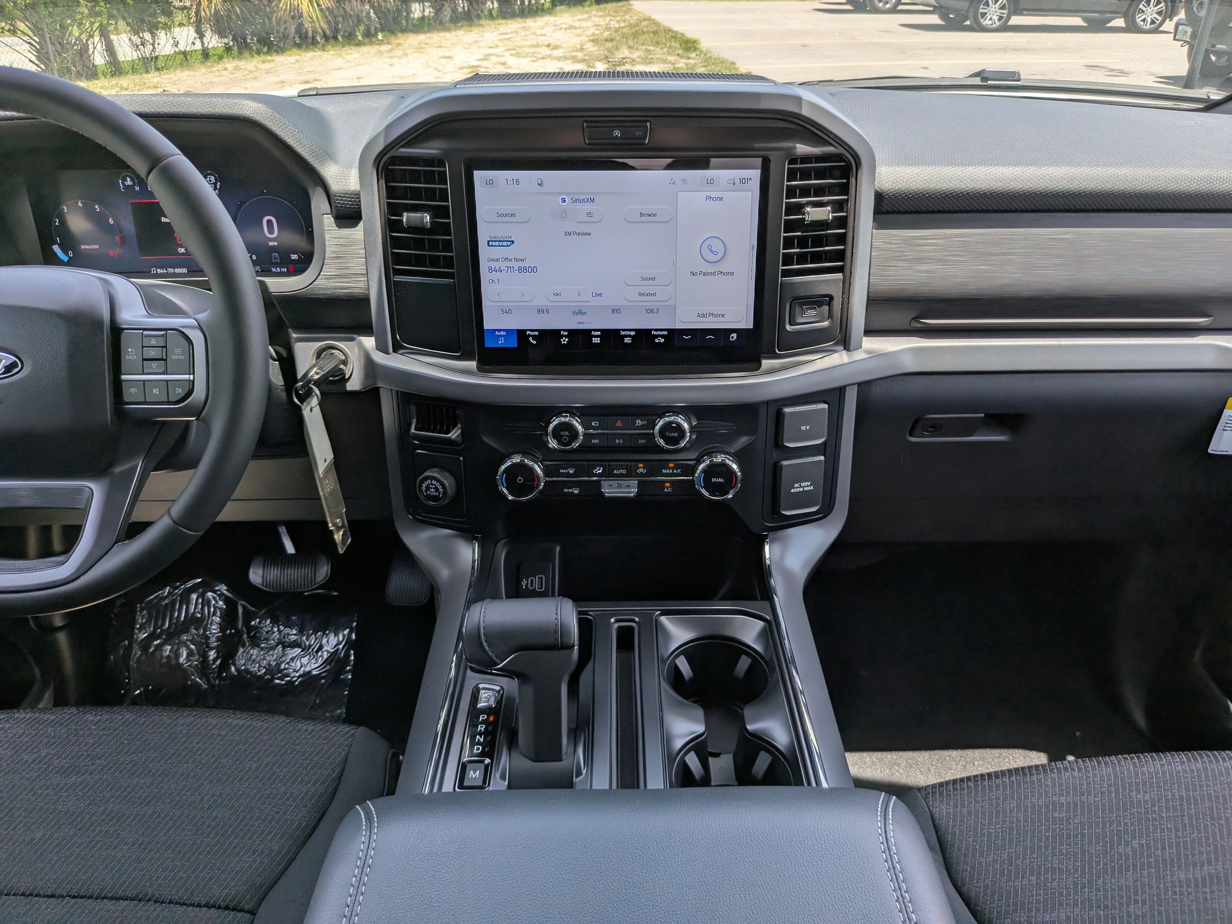 New 2026 Oxford White Ford XLT image 13