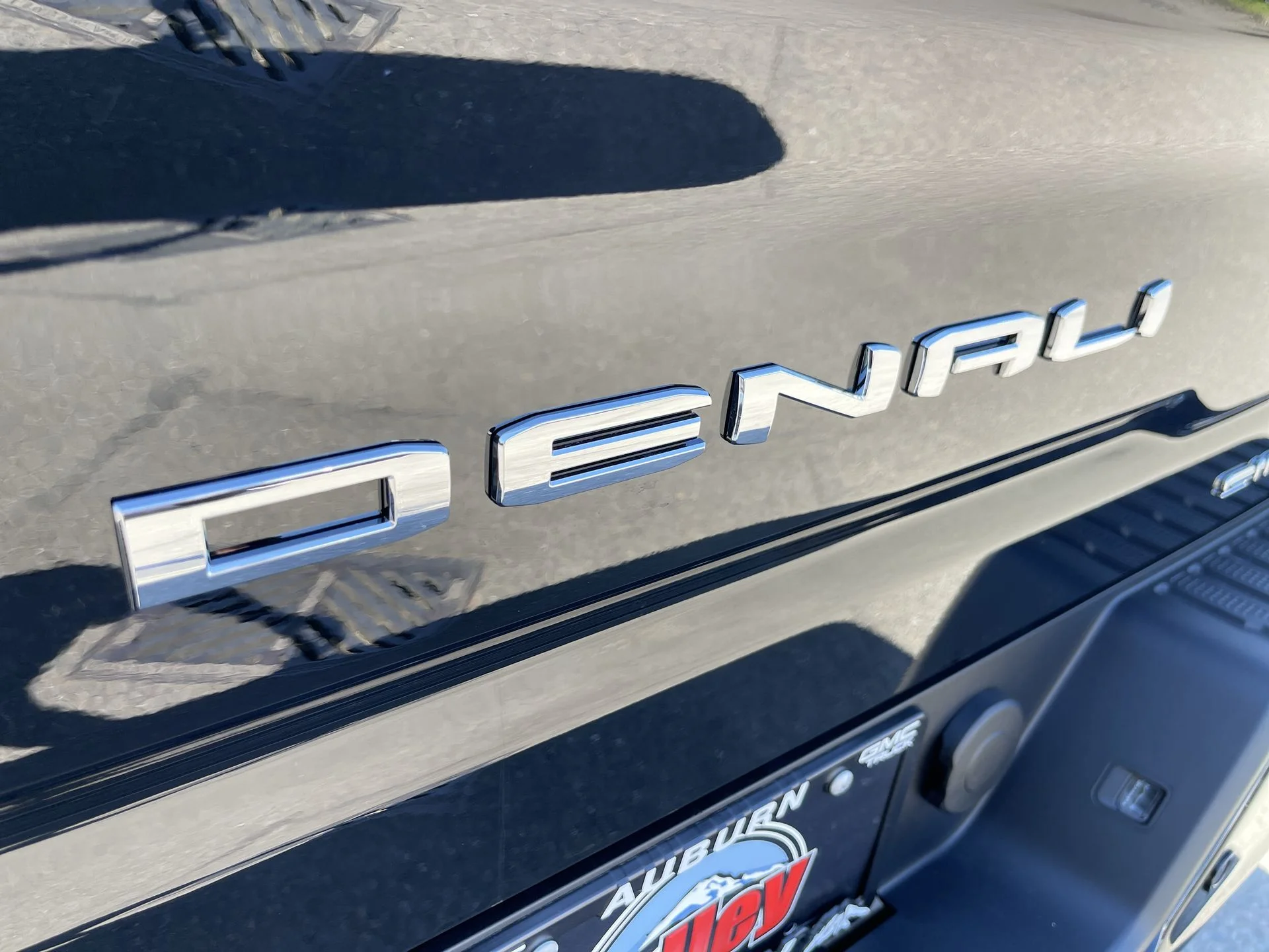 2025 GMC Sierra 3500HD Denali Ultimate - Photo 69