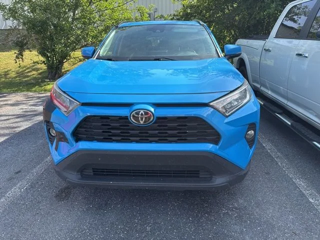 Used 2019 Blue Toyota XLE Premium image 5